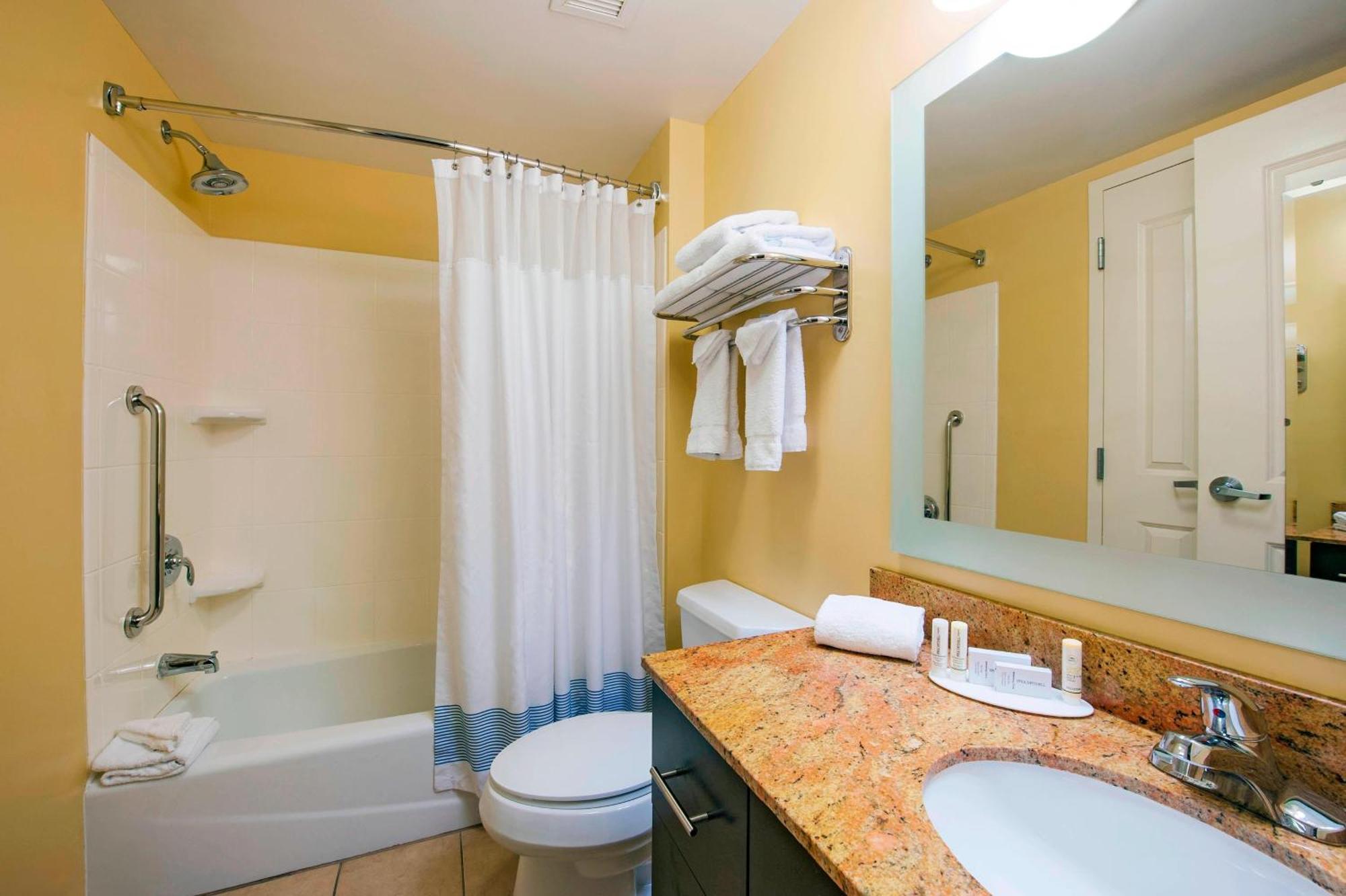 Towneplace Suites By Marriott Bethlehem Easton/Lehigh Valley Hollo Exterior photo