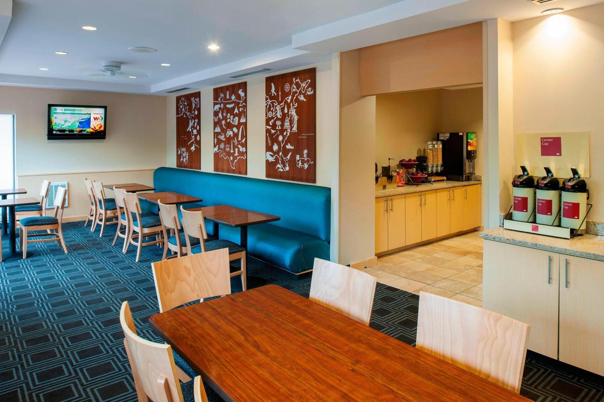 Towneplace Suites By Marriott Bethlehem Easton/Lehigh Valley Hollo Exterior photo